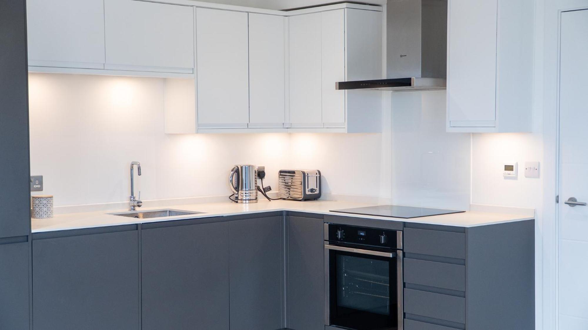 Ferienwohnung Lovely 2 Bed Penthouse In Loughton Central Location Exterior foto
